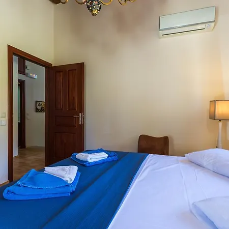 Poseidon Villa, Nestled In The Picturesque South, By Thinkvilla Lefkogeia